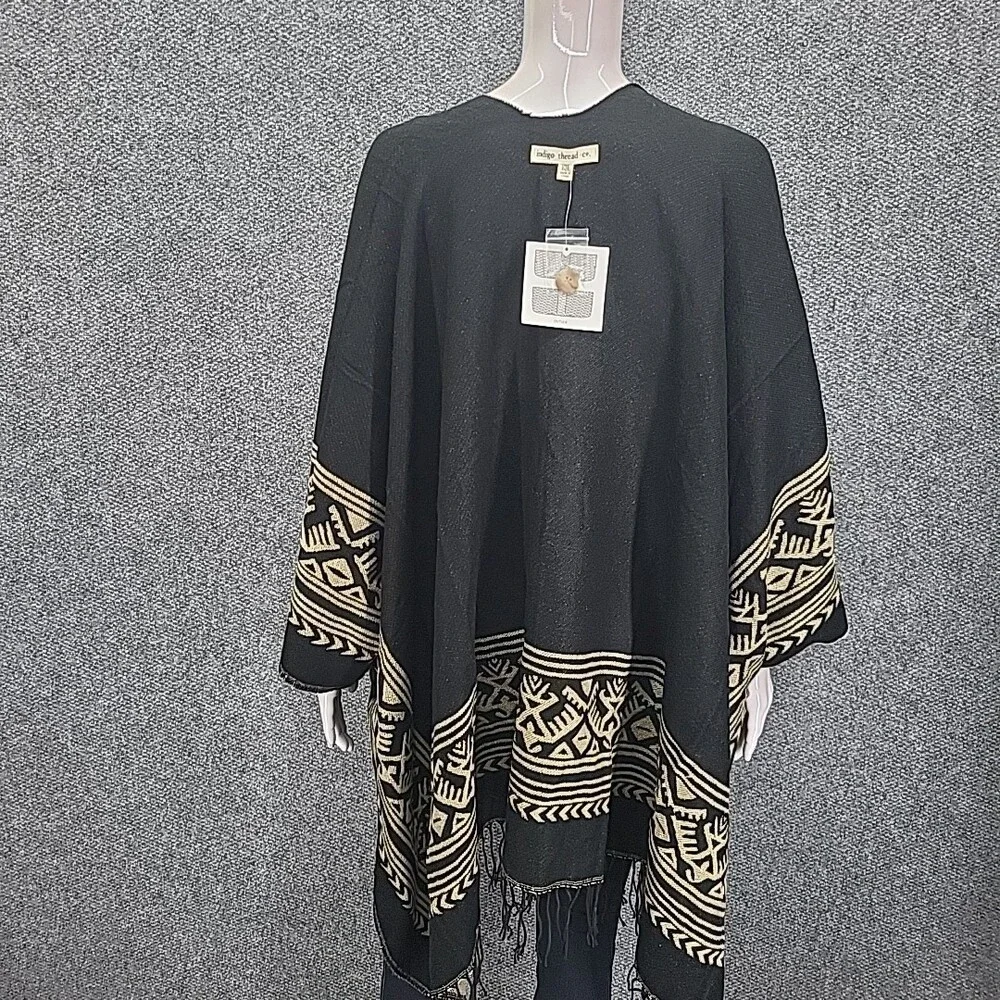 Indigo Thread Co Womens One Size Black and Tan Geometric Pattern Poncho